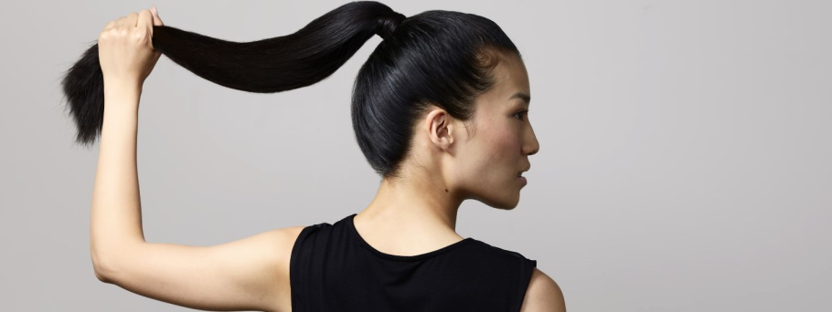 create a voluminous ponytail